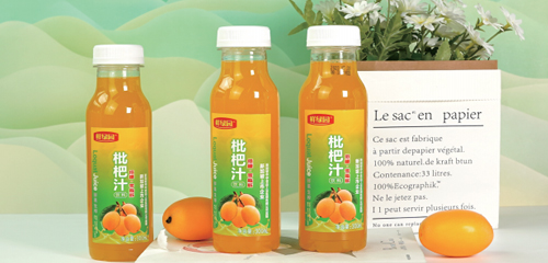 是(shì)國(guó)內(nèi)首款以枇杷原料為(wèi)主的(de)高(gāo)端風(fēng)味飲品，曆時(shí)十年(nián)的(de)不(bù)懈研......