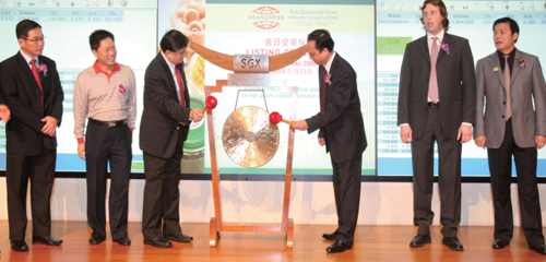 鮮綠(lǜ)園“枇杷汁”珍貴果汁系列是(shì)鮮綠(lǜ)園飲品科(kē)技(jì)有(yǒu)限公司在中國(guó)......